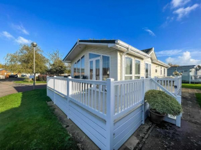 Stunning Caravan With Decking At Hopton Holiday Park In Norfolk Ref 80023W